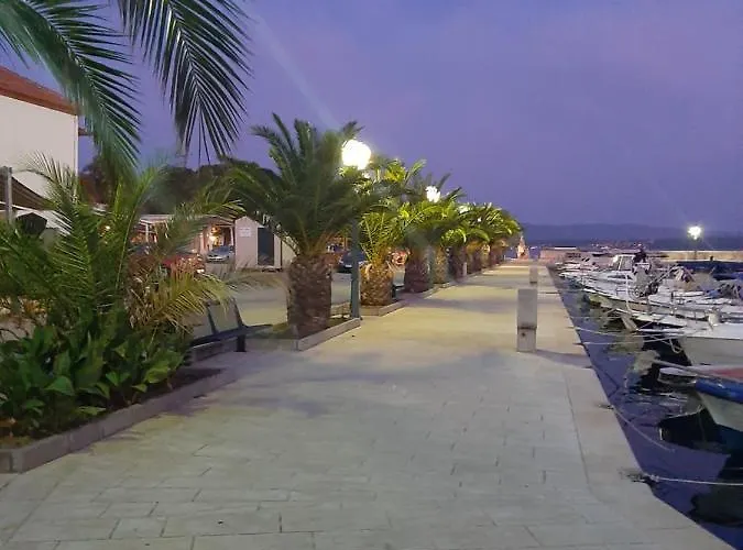 アパート Nino ザダル